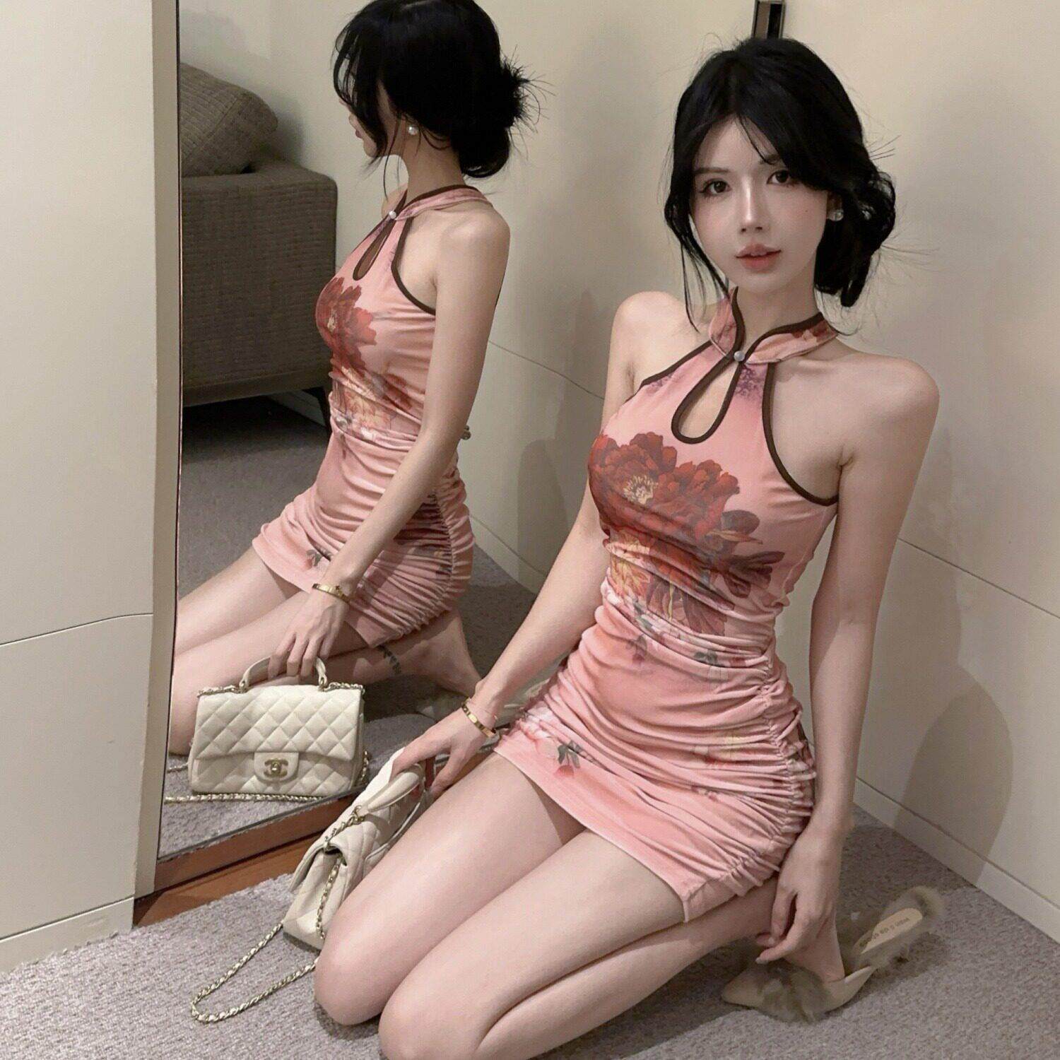 网红主播纯欲望性感美白弹力紧身紧身短旗袍吊带裙女技术员制服