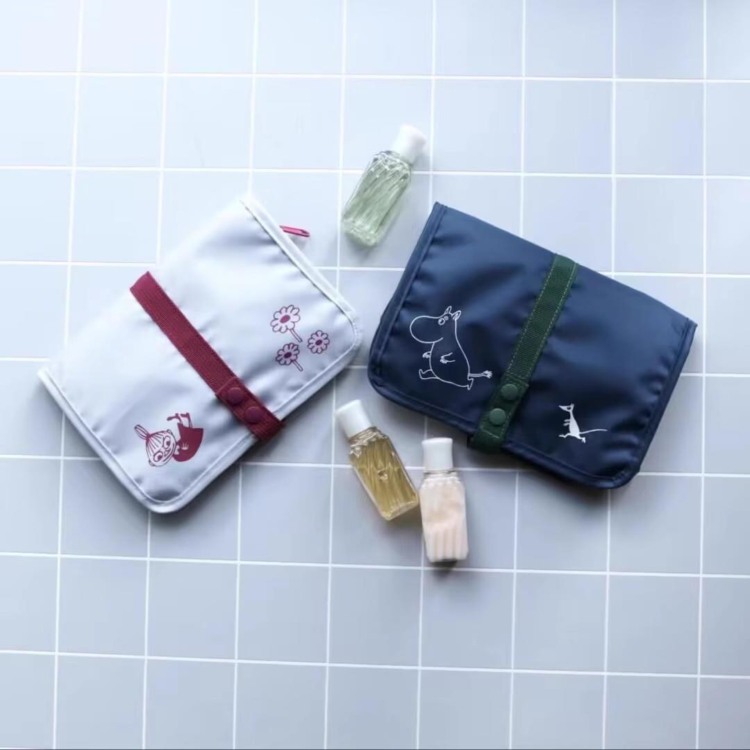 日本姆明卡通印花折叠便携洗漱挂袋旅行家用卸妆用化妆品收纳包