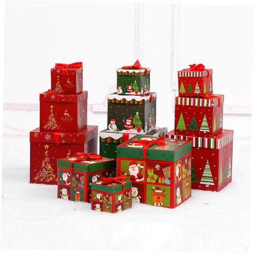 Christmas decorations gift box Gift box Christmas tree