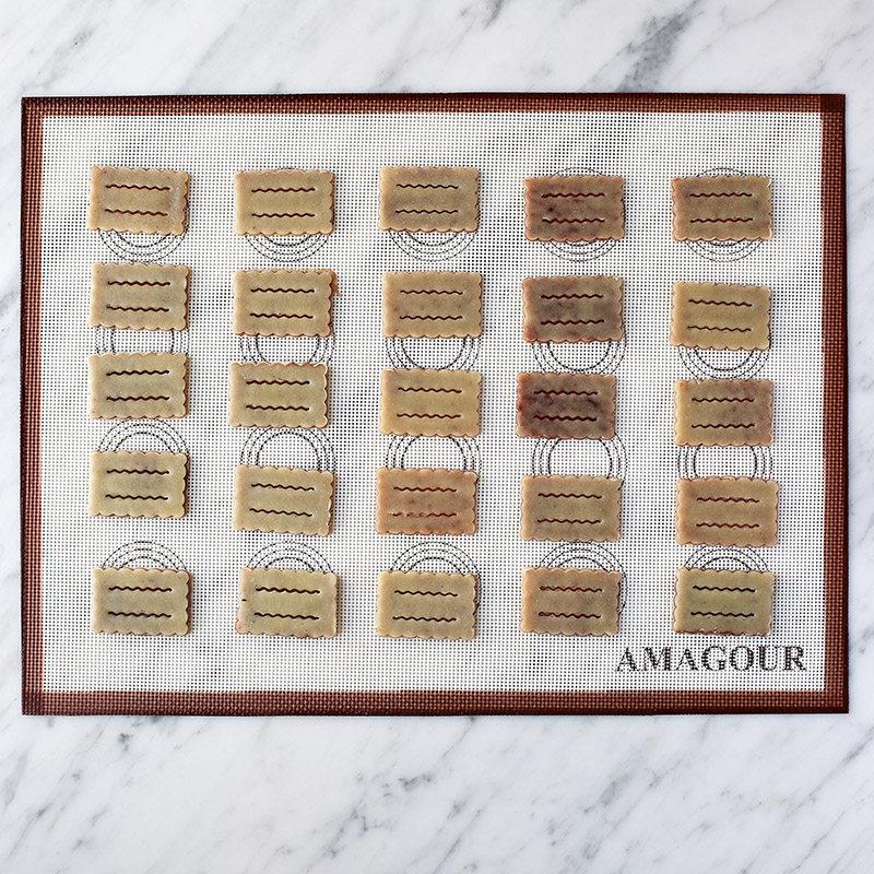 AMAGOUR 带透气孔硅胶烤垫烤箱垫专用饼干平整垫耐高温不沾垫烘培