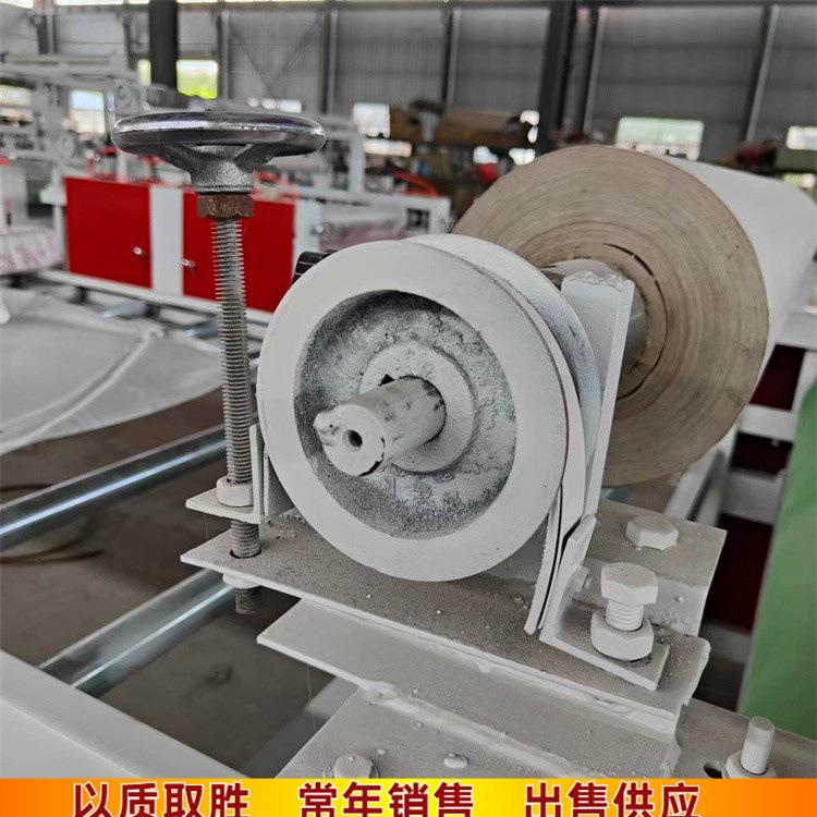 碳面晶板木饰板面覆膜机塑20221112自动修边木大贴机竹木纤维板贴