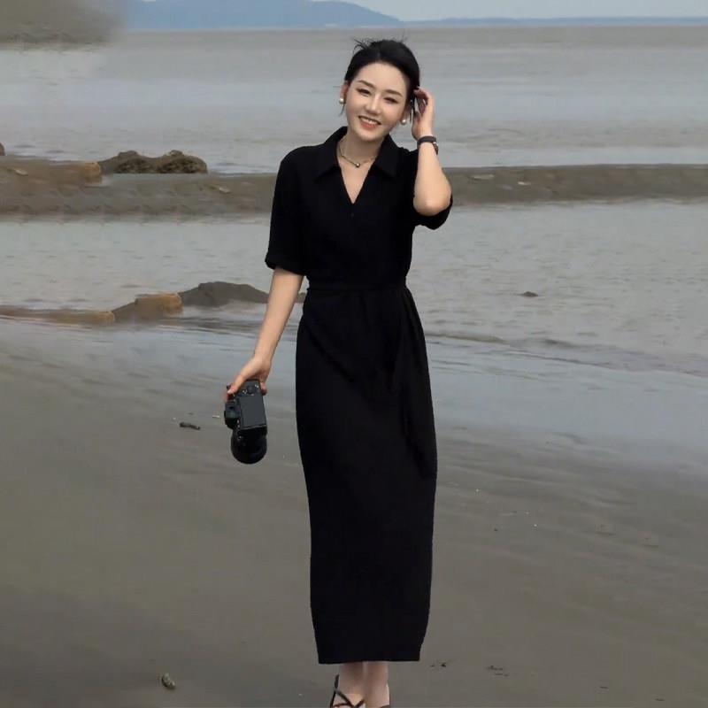 高端精致轻奢赫本风V领衬衫式洋装气质收腰显瘦女夏季新款小黑裙