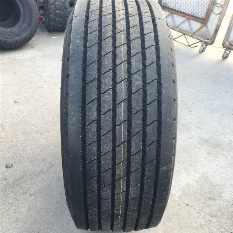 油罐车轮胎445/50 425/ 385/65R22.5 435/50 445/45R19.5全国轮胎