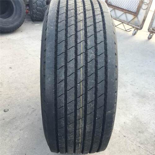 油罐车轮胎445/50 425/ 385/65R22.5 435/50 445/45R19.5全国轮胎