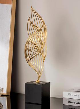 现代轻奢家居客厅电视酒柜装饰品摆件风生水起办公室金属工艺饰品