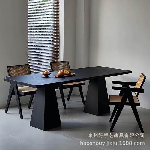 侘寂风黑色实木餐桌现简约家用长方形白蜡木饭桌设计师台
