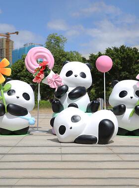 户外玻璃纤维卡通熊猫雕塑样品屋展示中心幼儿园商场风景区甜品彩