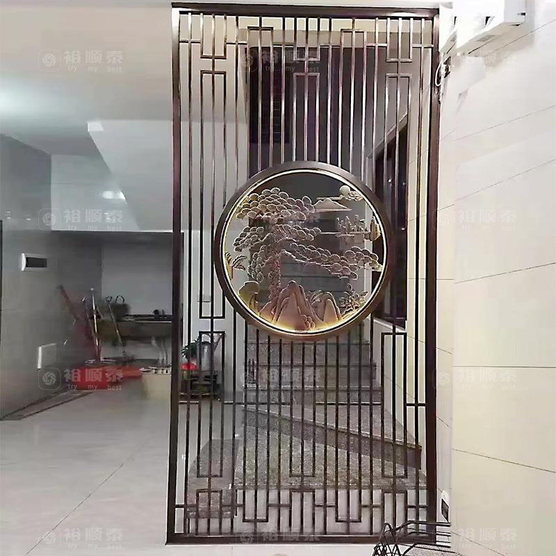 酒店大堂进门玄关落地禅意金属镂空花格隔断不锈钢迎客松屏风装饰