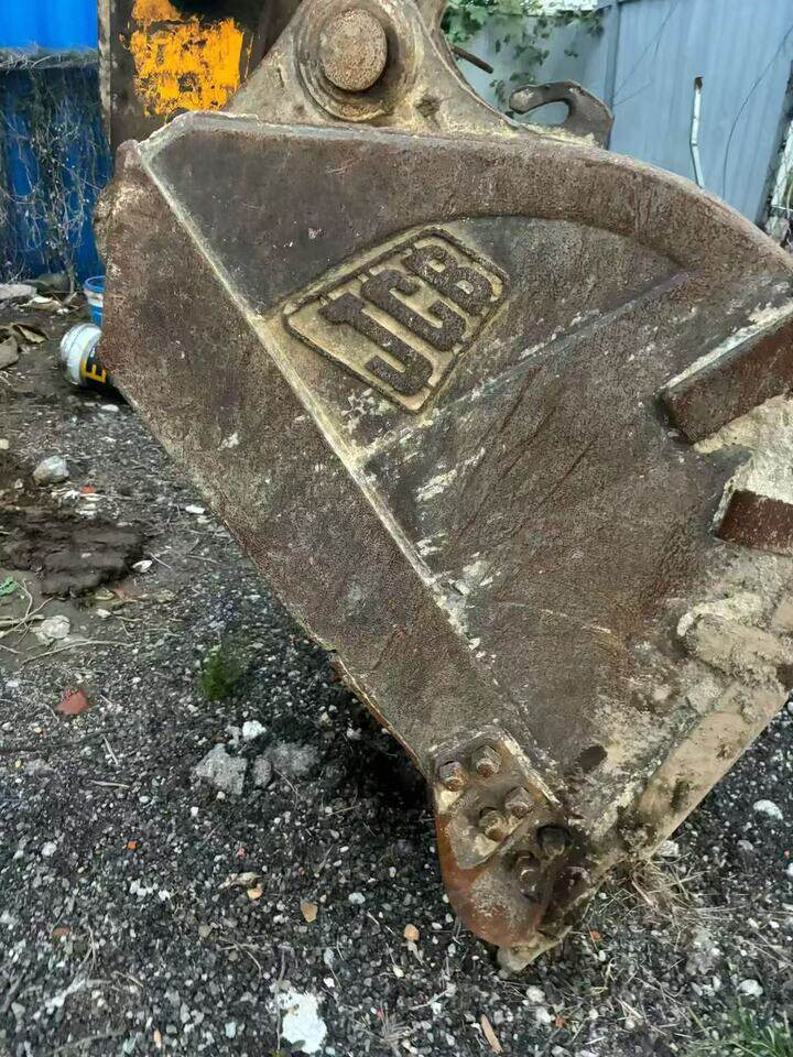 3月11日济南工程机械设备JCB230挖掘机一辆网络拍卖公告