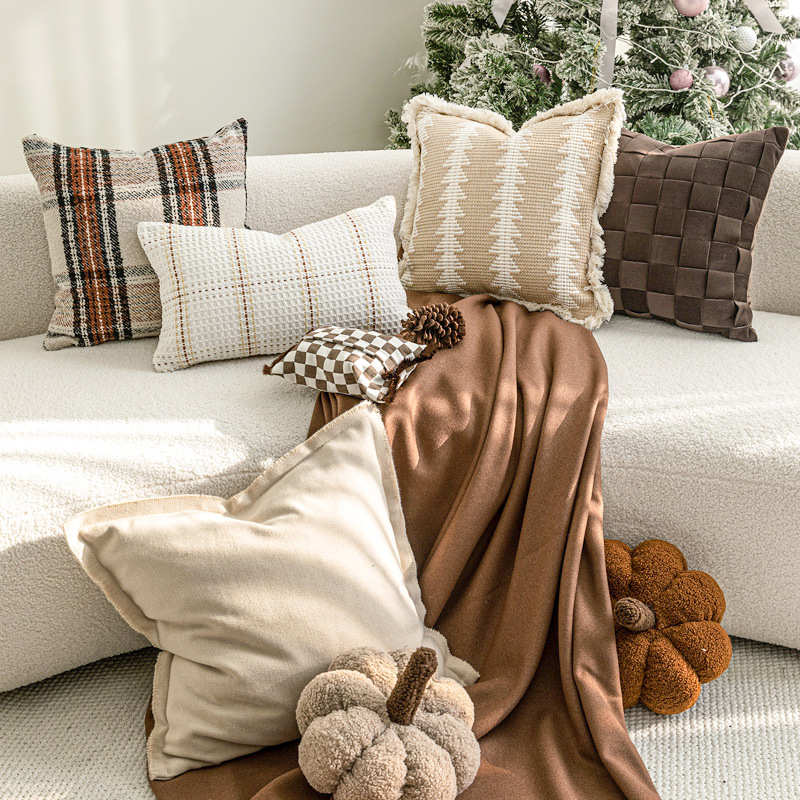 北欧米色咖色格子抱枕圣诞风客厅装饰靠枕南瓜靠垫长方形腰枕靠包