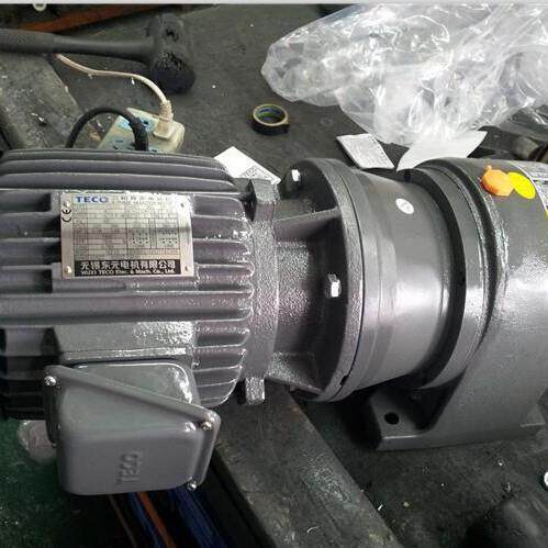 城邦减速机配东元立式马达CHM2200-5-40 2.2KW