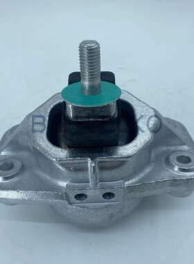 跨境热卖适用于路虎揽胜5.0发动机支架机脚胶LR105970