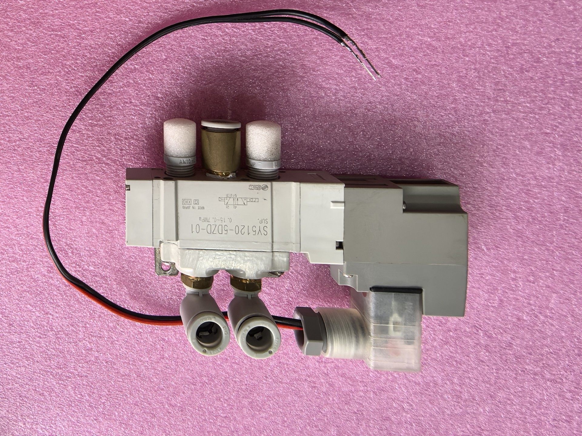 SMC电磁阀 SY5120-5DZD-01 有30个  九九