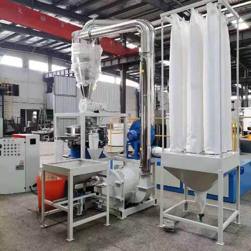 PVC墙纸立式塑料磨粉机 木塑板材边角料磨粉机 PP管材刀盘磨粉机