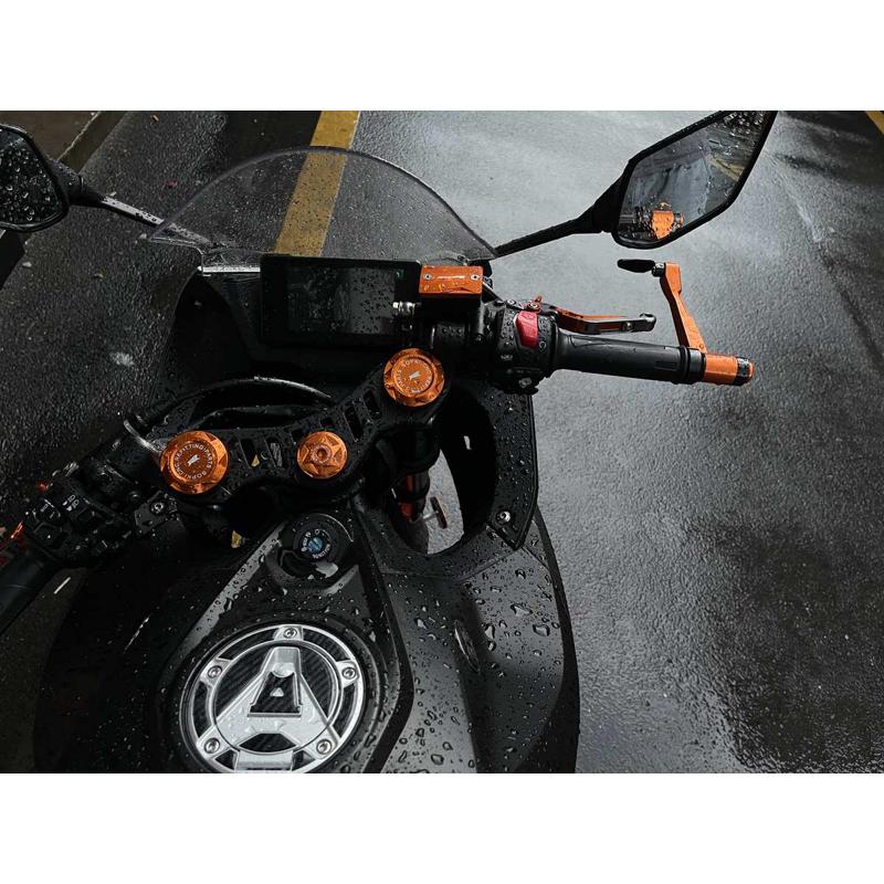 适用凯越321RR改装件油箱贴手把护弓刹车牛角水箱网防摔球配件