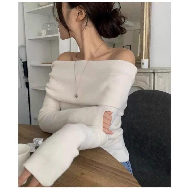新品蓝色一字肩上衣女秋冬法式设计感小众气质修身露锁骨针织毛衣