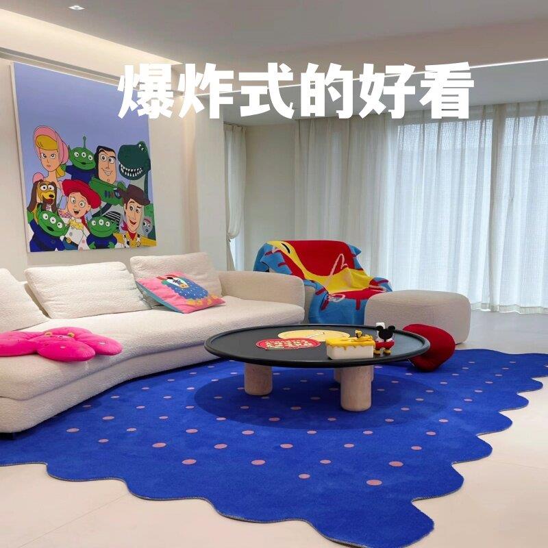 简约现代克莱因蓝色客厅沙发茶几地毯衣帽间卧室床尾儿童游戏地毯