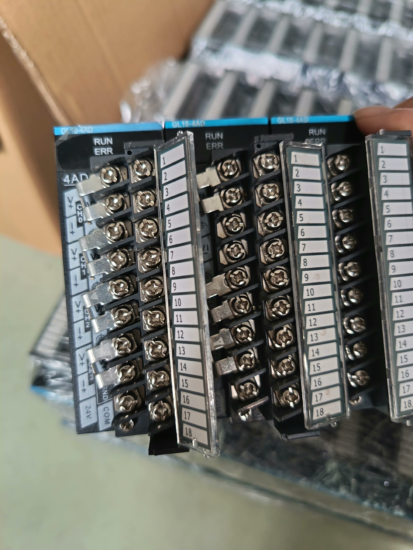 汇川模拟量输入模块GL10-4AD-XD，成色漂亮。二手拆机