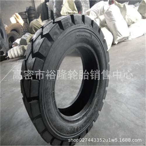 叉车充气轮胎28x9-15 6.50-10尼龙胎8.15-15 9.00-16工程机械轮胎