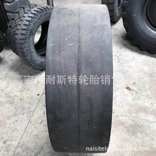 销售压路机光面胎900/1100/13/80/1200/9.5/65-15/10.5/80-16-20