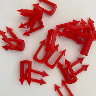 带倒刺地暖安装 工程用材料水暖管卡子 塑料卡钉 家装 塑料地暖卡钉