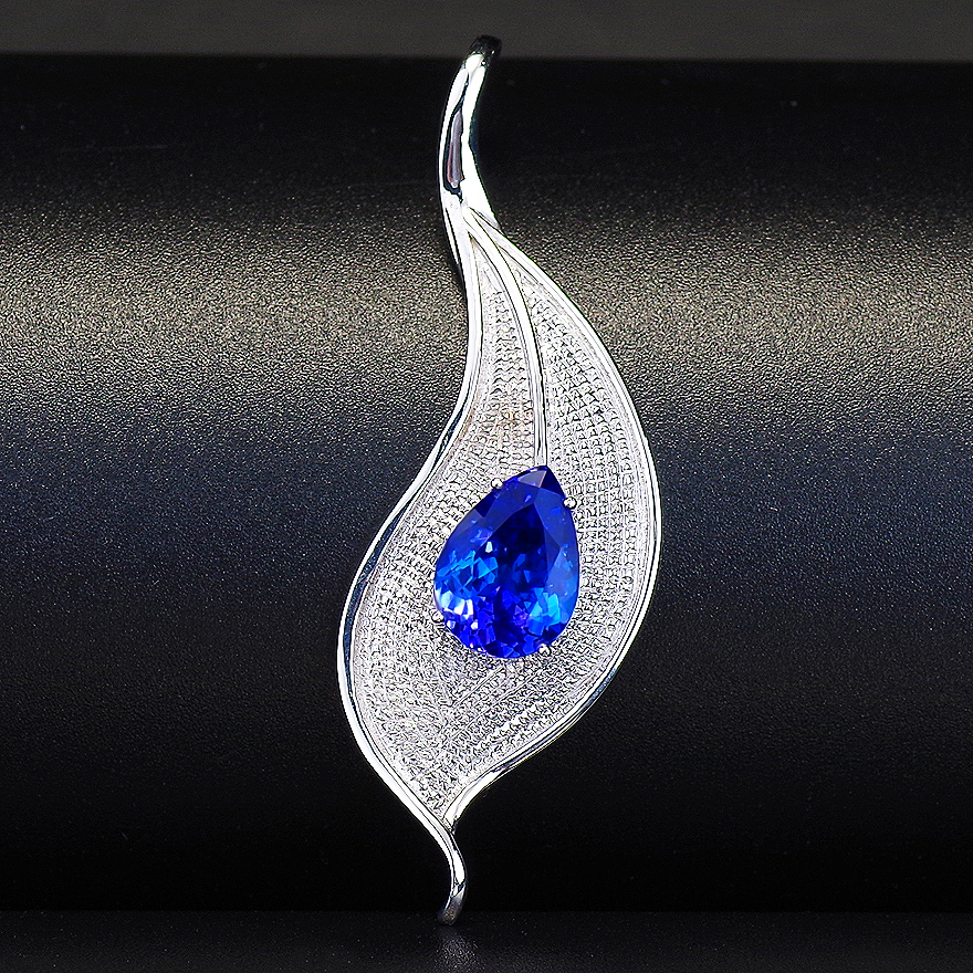 2.80ct5A全净收藏级天然坦桑石18K金镶嵌吊坠无伤无裂国检7.07g