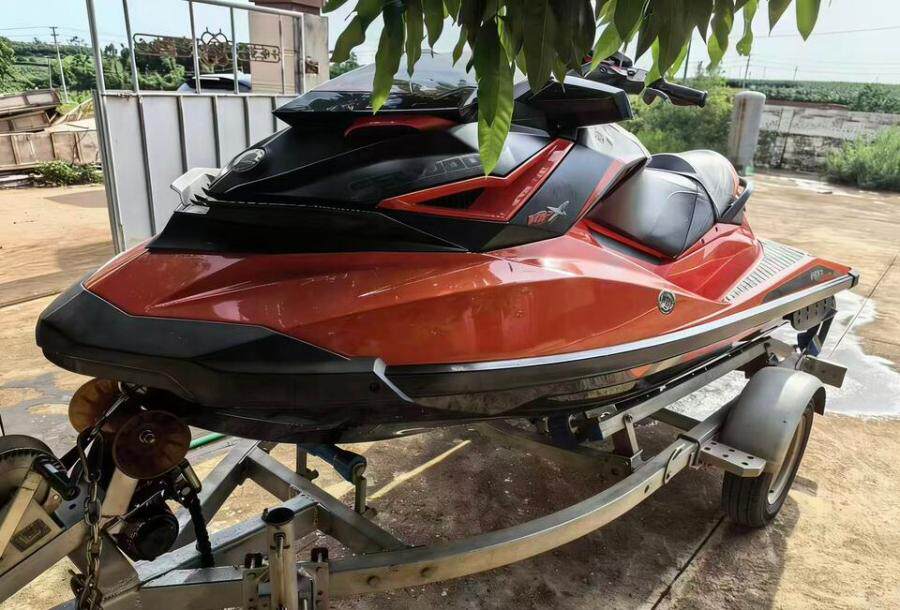 23年下水摩托艇庞巴迪RXP300