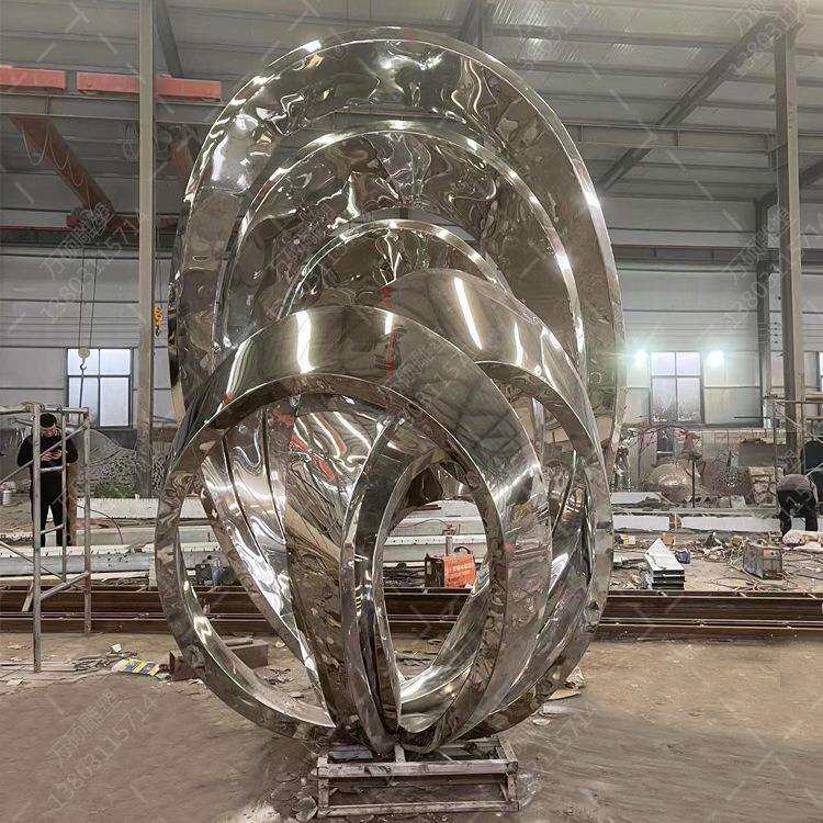 大型不锈钢雕塑制作镜面拉丝校园广场月亮圆环鹿金属创意户外摆件
