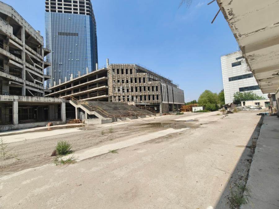 1月23日西安投资公司土地使用权、苏陕国际金融中心在建工程项目及工程物资等网络拍卖公告