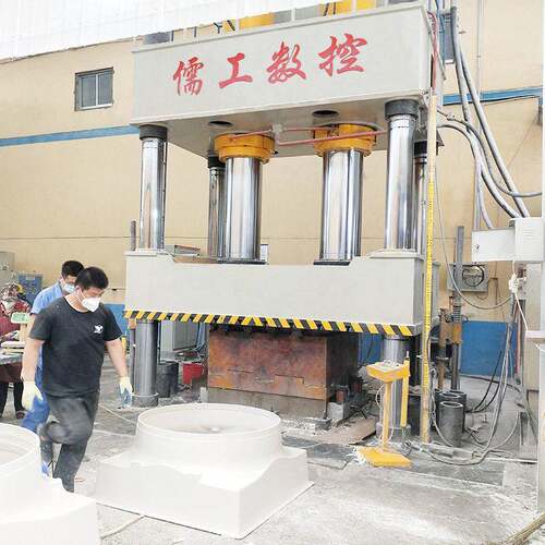 800吨玻璃钢风机罩成型机现货630TSMC热压成型油压机四柱液压机
