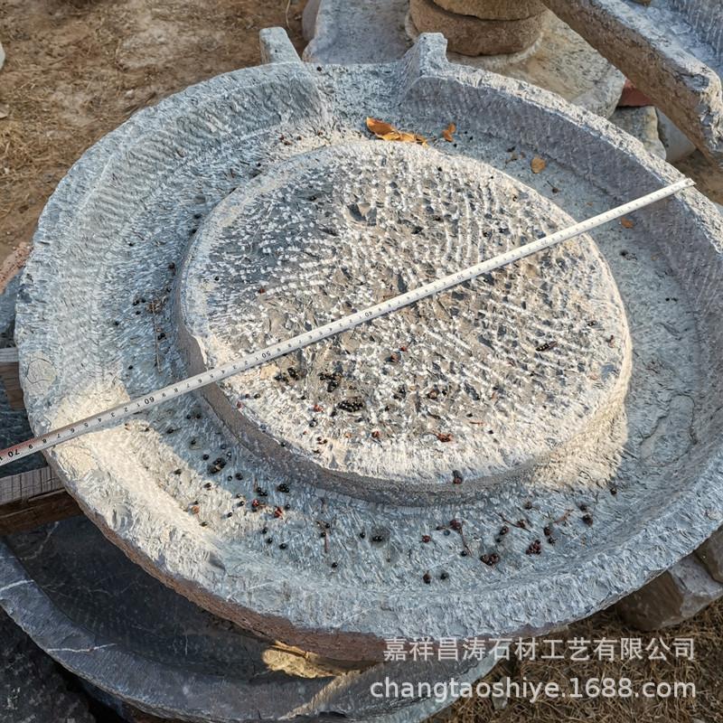 青石老磨盘流水槽旧石磨盘茶盘庭院景观流水老石槽组合景观摆件