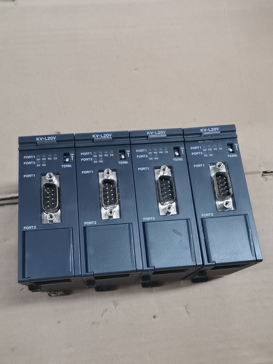 基恩士模块KV-L20V功能包好，成色如图