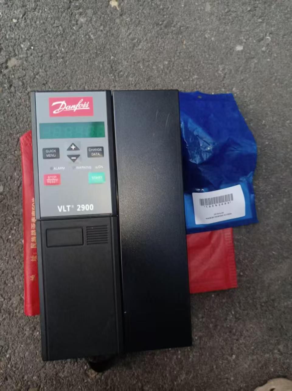 全新正品没包装丹佛斯5.5千瓦变频器一台，实物实图没有外包装