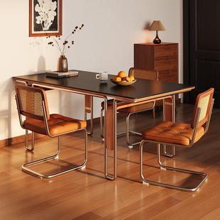 维诗普林中古风包豪斯岩板实木餐桌2025新款长方形家庭家用小户型