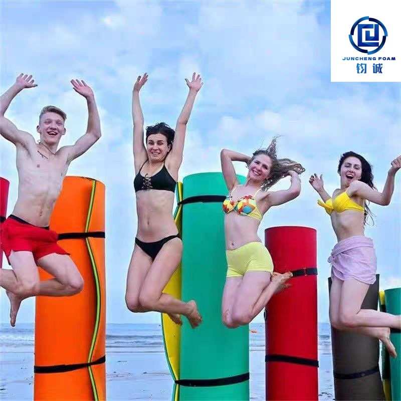 XPE水上浮毯玩水不吸水XPE乘凉浮毯游泳漂浮打孔板洞洞浮床