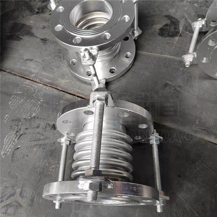 金属波纹补偿器焊接波纹膨胀节直埋套筒补偿器规格型号齐全