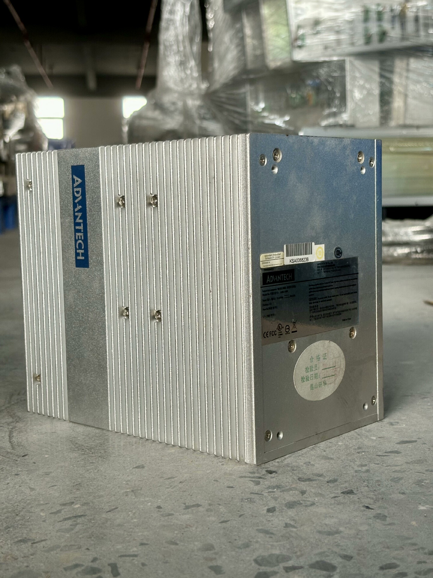 研华ARK-5280工控机，拆机现货，成色好，议价