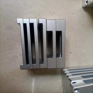 无尘拖链压板压件压板紧固件防摆动防脱落防滑铝合金拖链压块