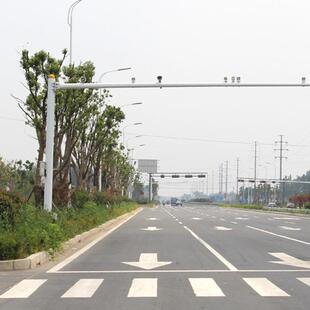 悬臂八角监控杆件6米7米8米交通监控杆可来图咨询户外防雷