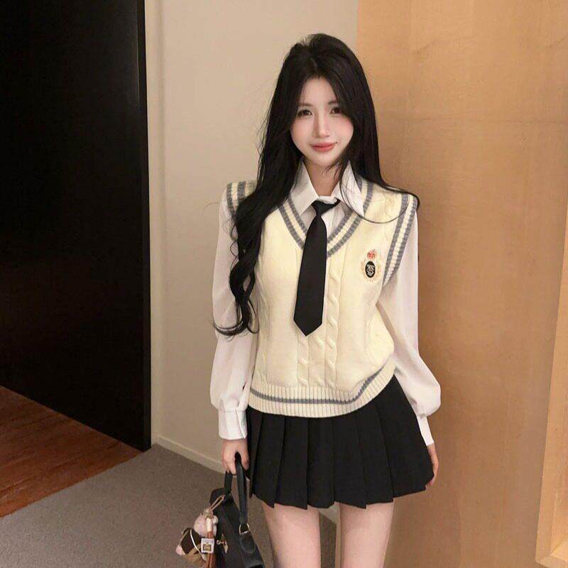 学院风纯欲制服衬衣短款长袖白色衬衫女刺绣马甲背心叠穿两件套