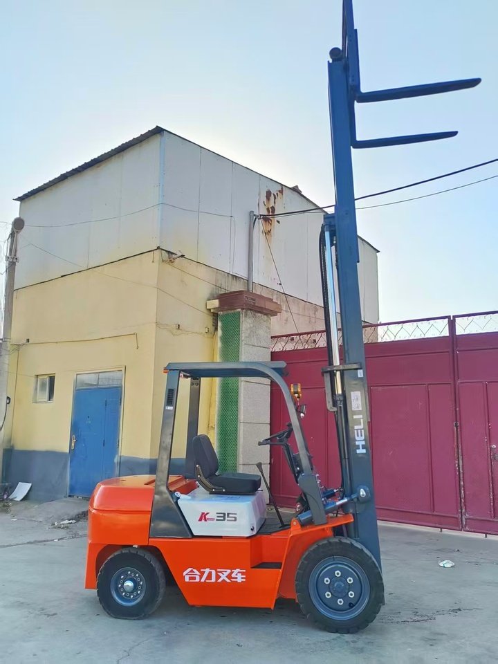 1月14日天津合力3.5吨叉车升高4.5米网络拍卖公告