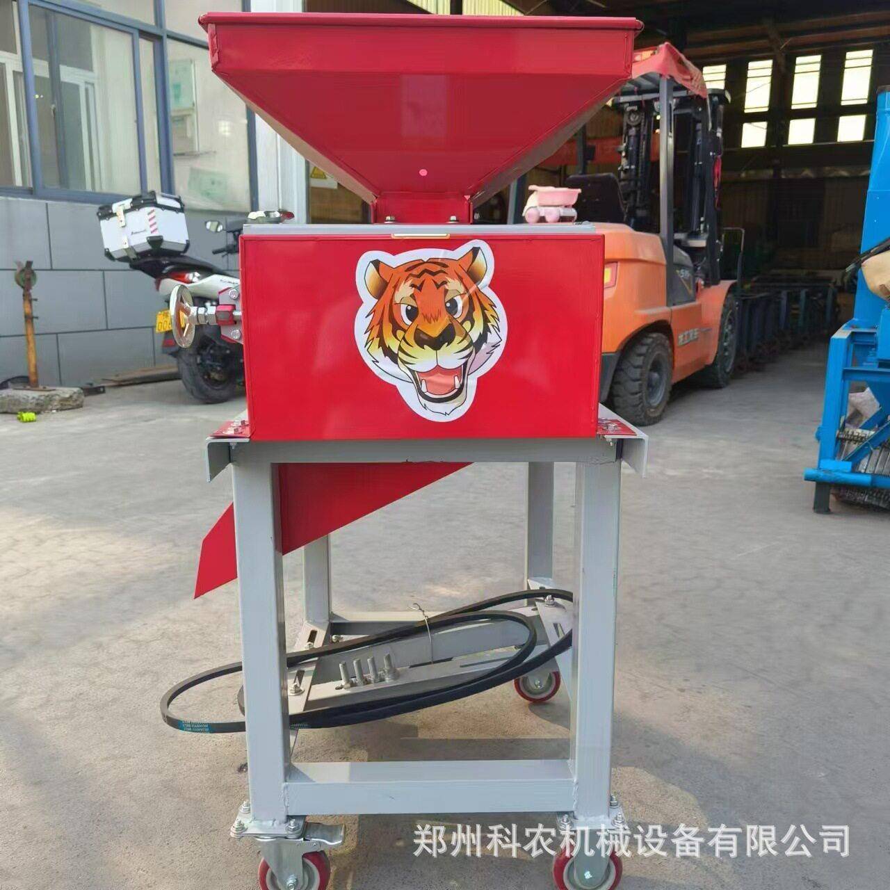 养殖用对辊破碎机 酿酒用玉米粱破瓣机 大米绿豆破碎机厂家包邮