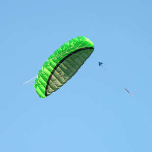 批发潍坊风筝软体风筝特技伞双线伞风筝