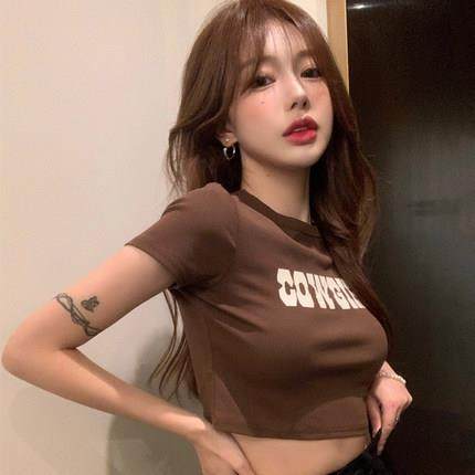 slim high for hot short girl T-shirt fit navel-baring