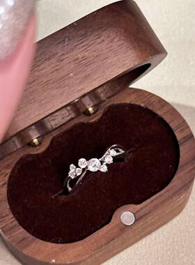 爆闪星轨交叉戒指女小众设计轻奢高级感指环冷淡风时尚气质食指戒