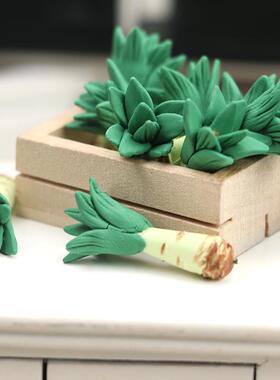 日本进口1：12迷你娃娃屋家具摆件手工粘土莴苣笋微缩厨房蔬菜模