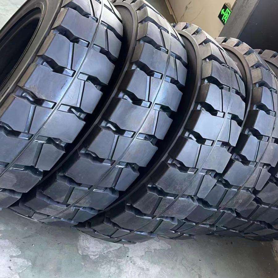 14*4.5-8叉车实心胎 防滑耐磨抗压耐刺扎叉车轮胎 8寸实心轮胎