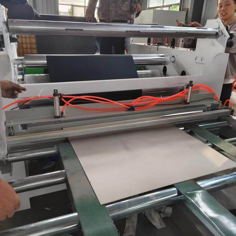 吸上料自动断码垛密度板贴纸机自动修边盘膜1320全自动PCV膜贴面