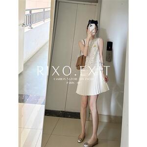 RIXO EXIT法式圆领蕾丝镂空高级感连衣裙名媛气质无袖百褶背心裙