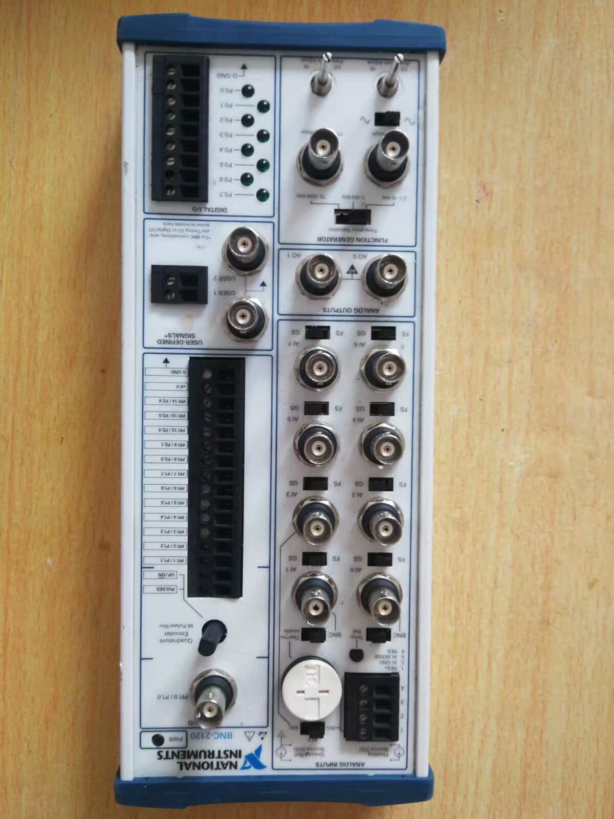 美国NI BNC-2120 屏蔽式接线盒 777960-01